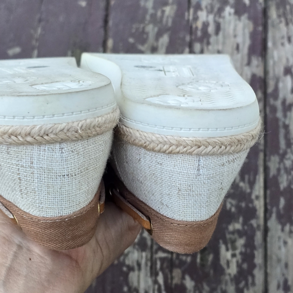 St. John's Bay Women's Tan and Cream Loafers Sz 8 - Picture 11 of 11